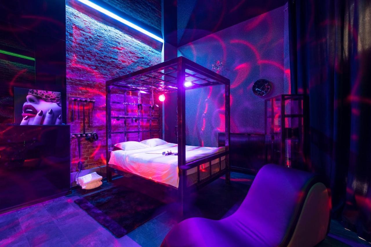 Bdsm Bast Grey Manufaktura Centrum Miasta Legionow 18 Parking Bezplatny , Dla Doroslych Adults Only * Lodz (Lodz)