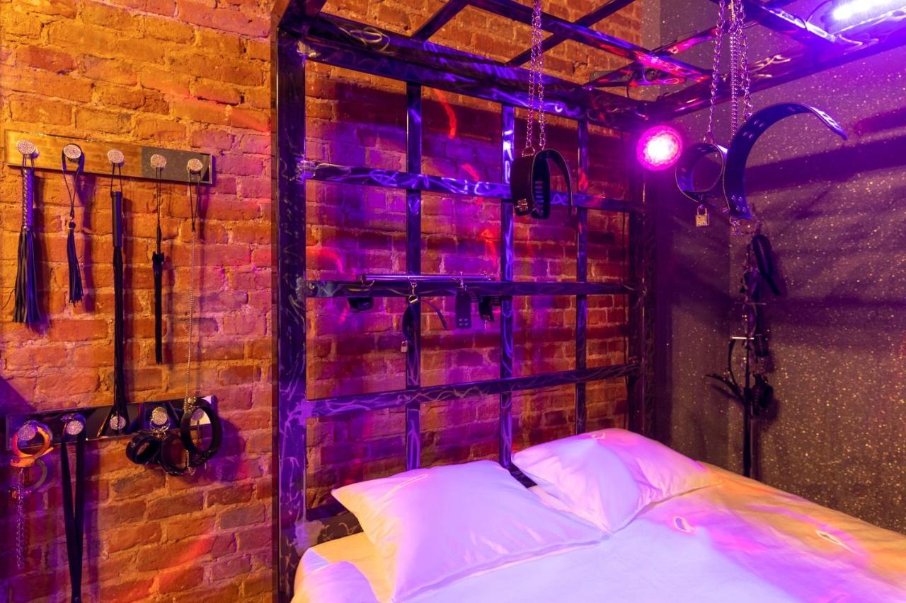 Apartment Bdsm Bast Grey Manufaktura Centrum Miasta Legionow 18 Parking Bezplatny , Dla Doroslych Adults Only