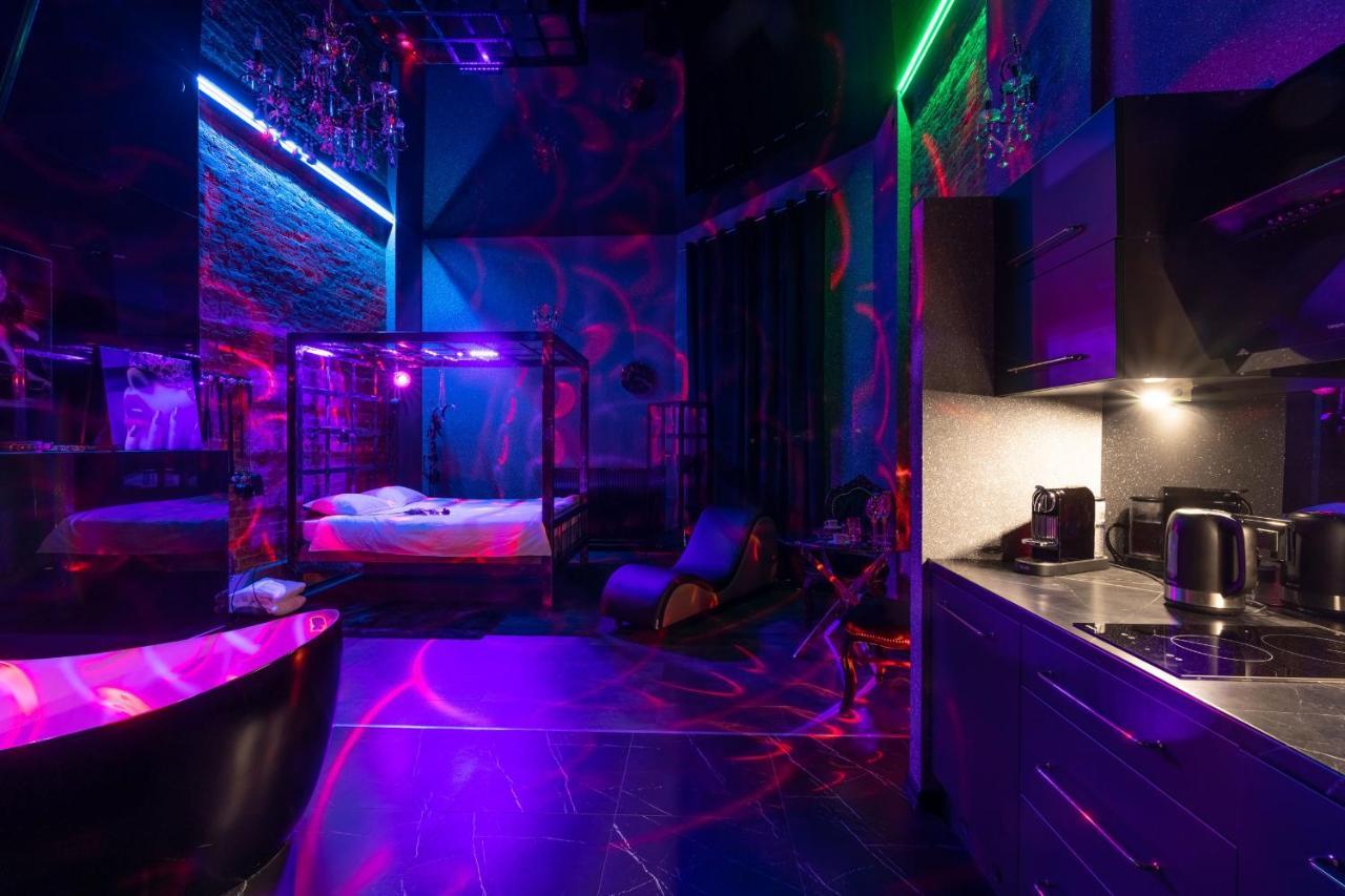 Bdsm Bast Grey Manufaktura Centrum Miasta Legionow 18 Parking Bezplatny , Dla Doroslych Adults Only * Lodz (Lodz)