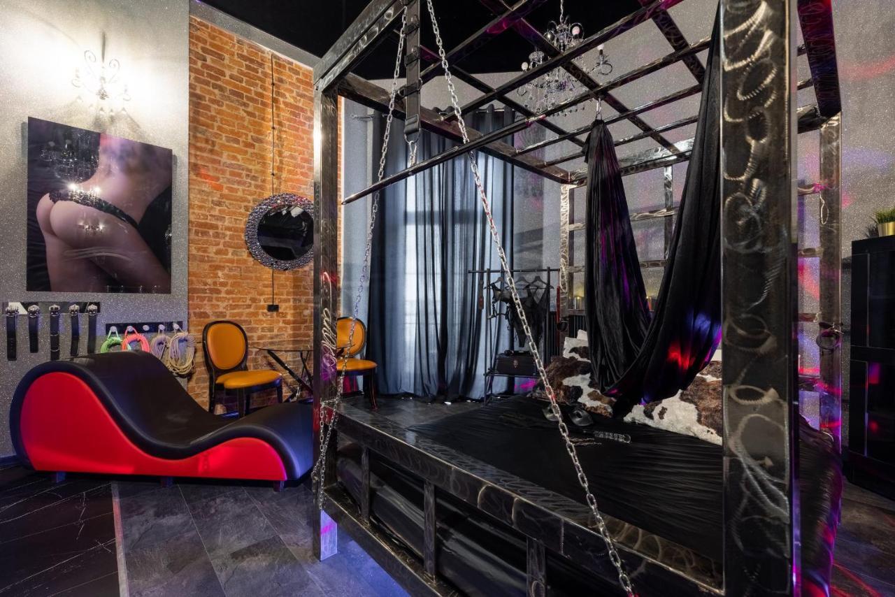 Bdsm Bast Grey Manufaktura Centrum Miasta Legionow 18 Parking Bezplatny , Dla Doroslych Adults Only Apartment