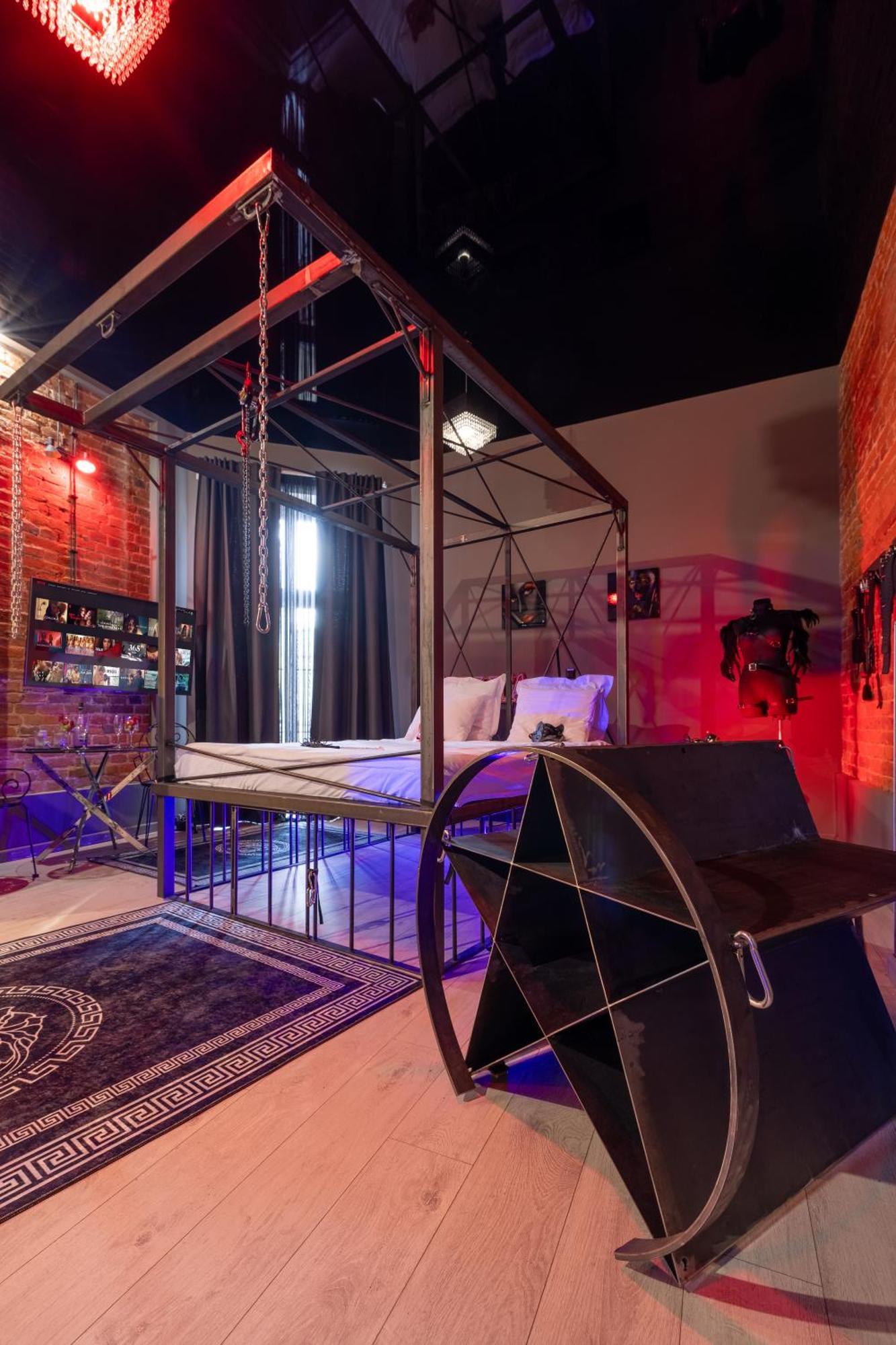 Apartment Bdsm Bast Grey Manufaktura Centrum Miasta Legionow 18 Parking Bezplatny , Dla Doroslych Adults Only *